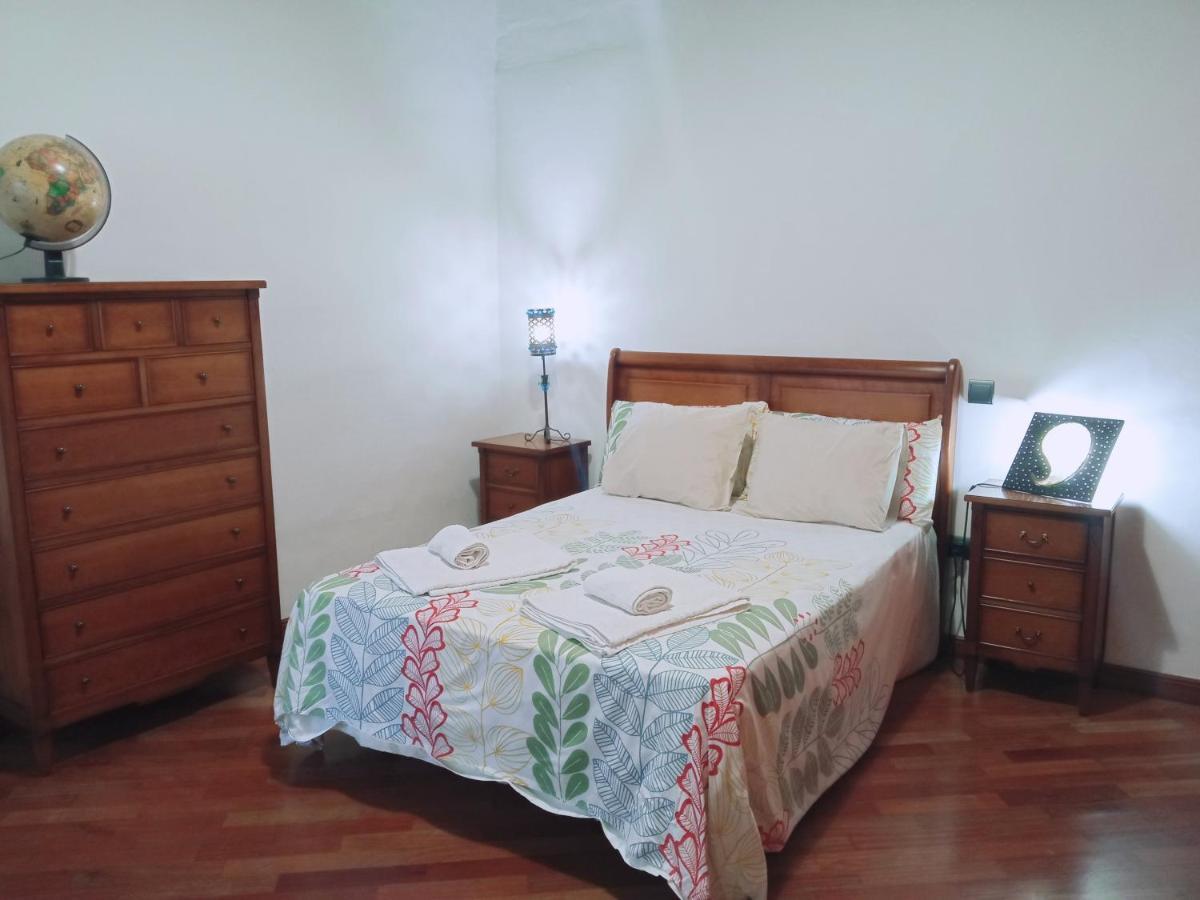 Apartamento La Almena 1 Junto A Plaza Mayor,2 Habitaciones, Parking Gratuito Caces Exterior foto